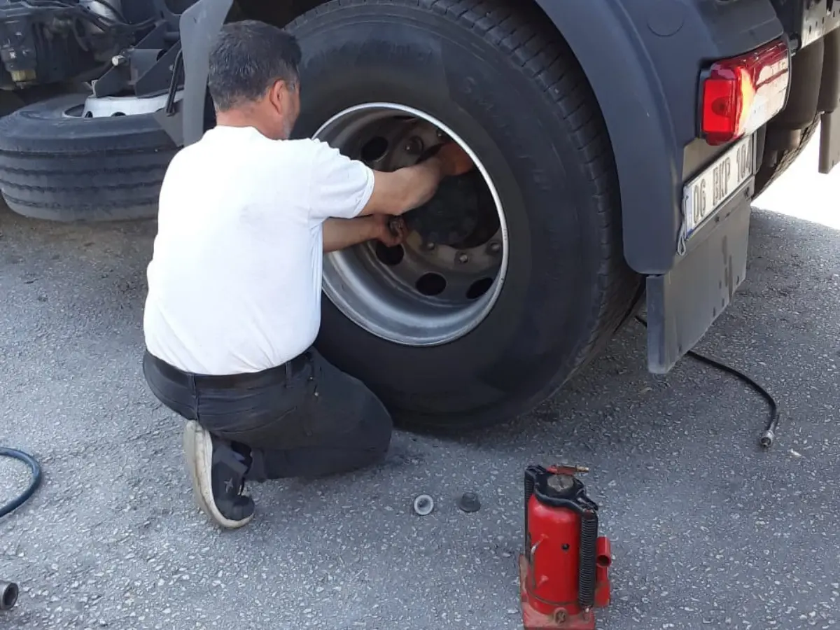 Ahmetli Oto Lastikçi